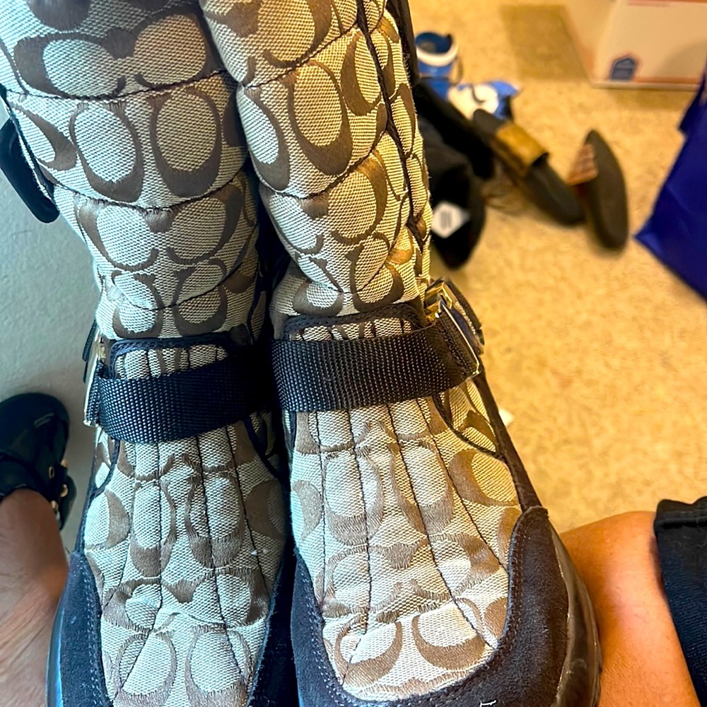 Coach boots